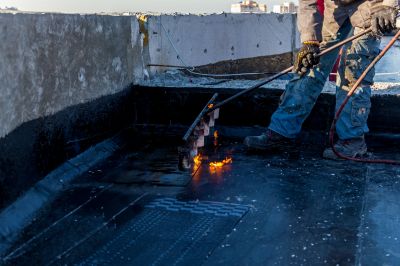 Common Mistakes To Avoid During A Tar Roof Replacement